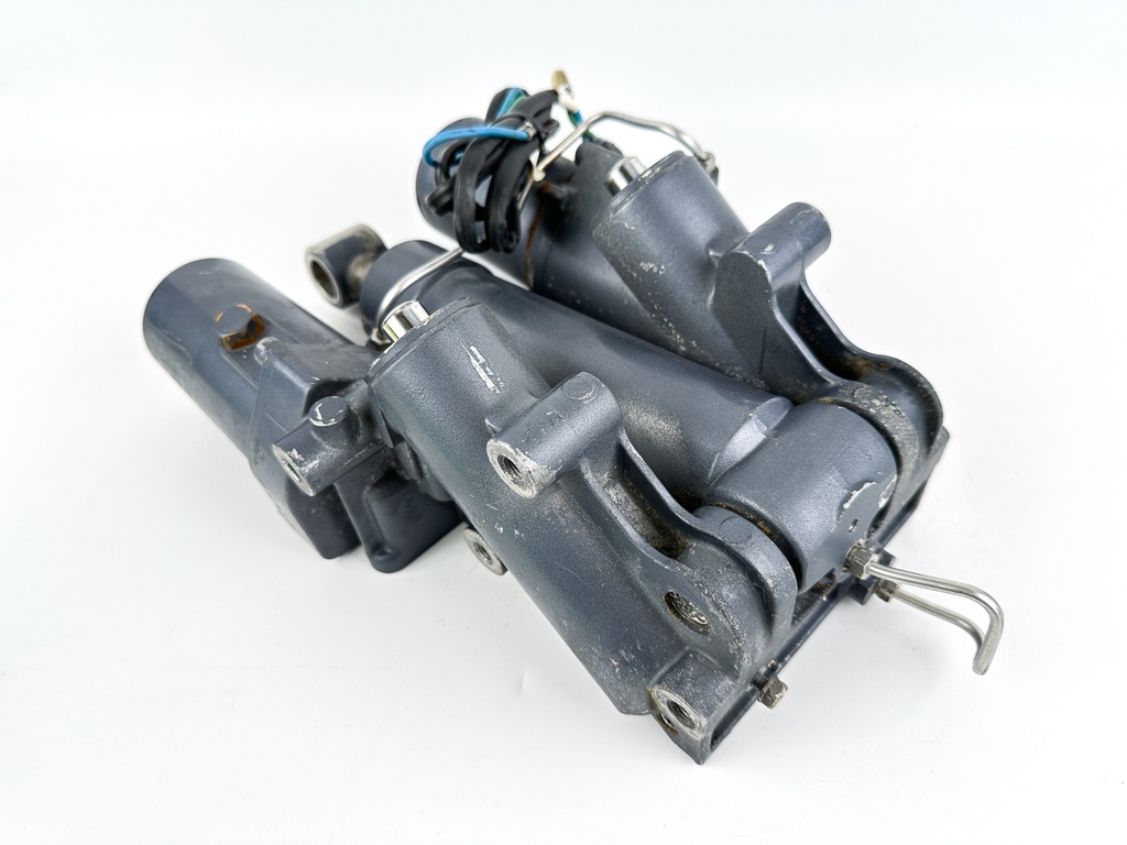 02-18 Yamaha 200 225 250 300 HP 4 Stroke Outboard Power Trim Tilt Unit