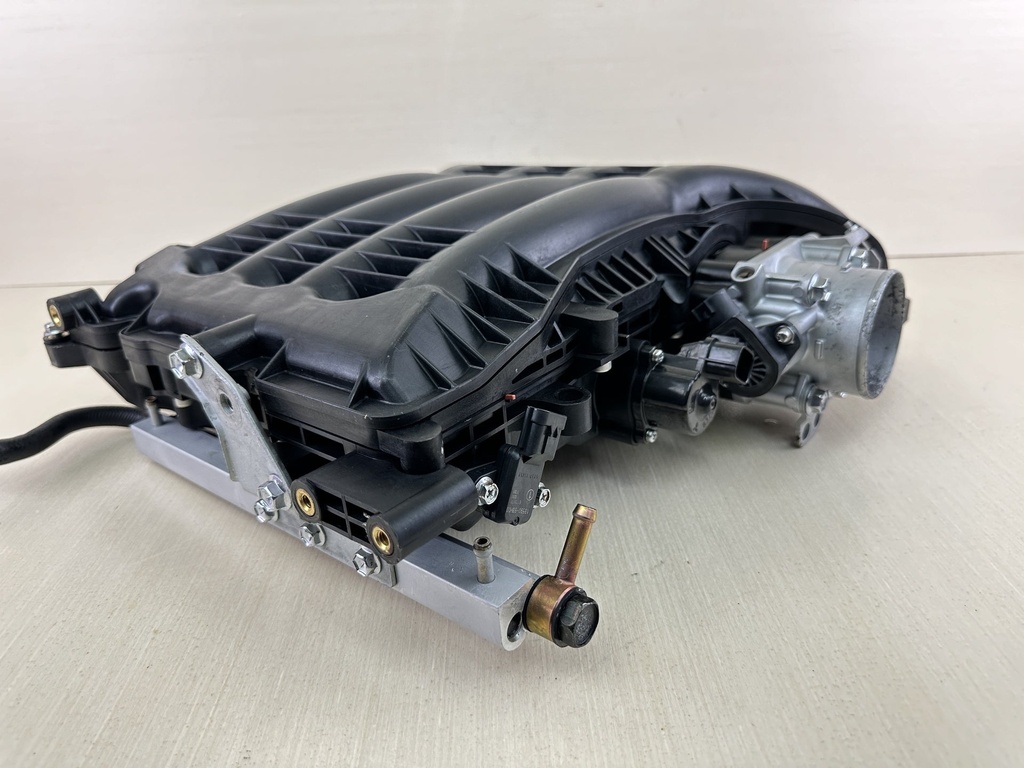 2006 Suzuki 150HP DF150 4 Stroke Outboard Intake Manifold Complete 13110-96J00