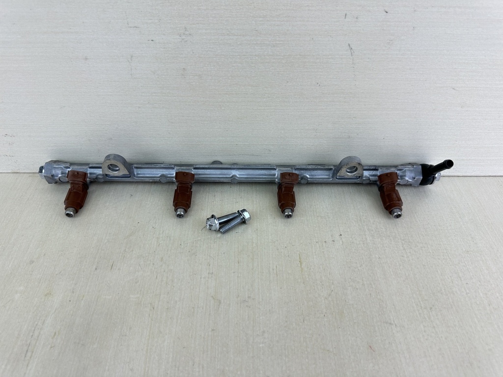 2006 Suzuki 150HP DF150 4 Stroke Outboard Fuel Injector Set With Rail 15710-96J00