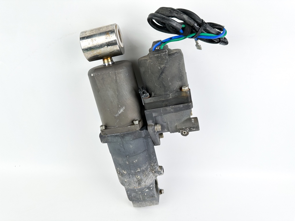 Johnson Evinrude Suzuki DF 70 90 115 HP Outboard Engine Tilt Trim Unit Assembly