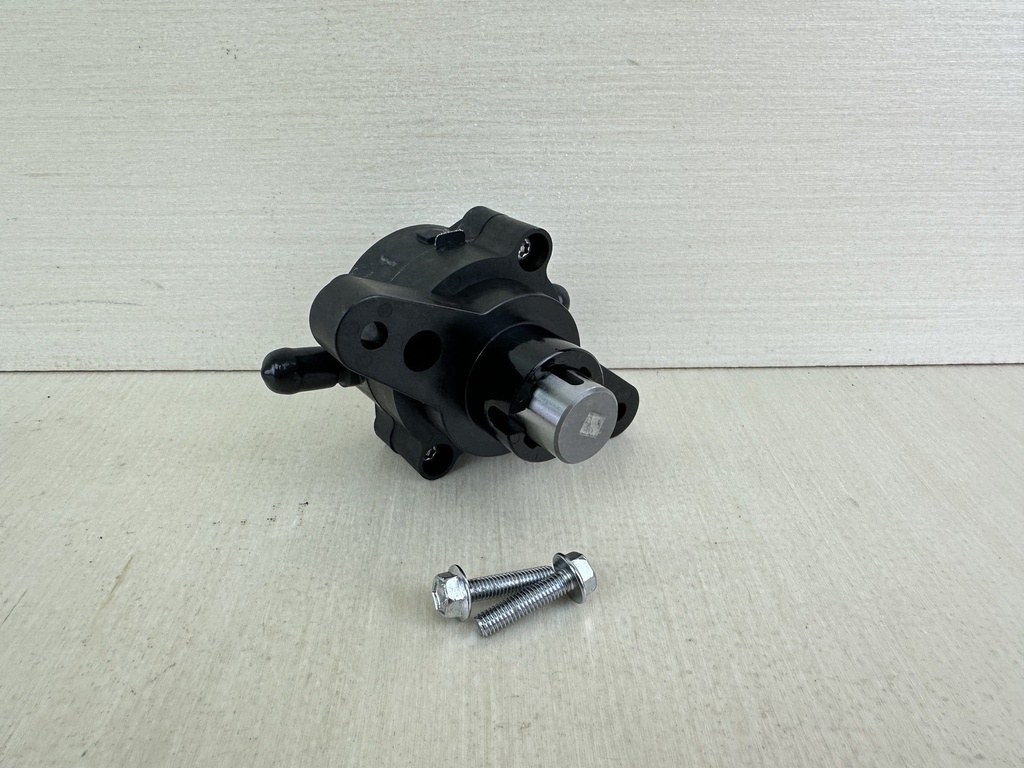 2006 Suzuki 150HP DF150 4 Stroke Outboard Engine Fuel Pump 15100-96J01