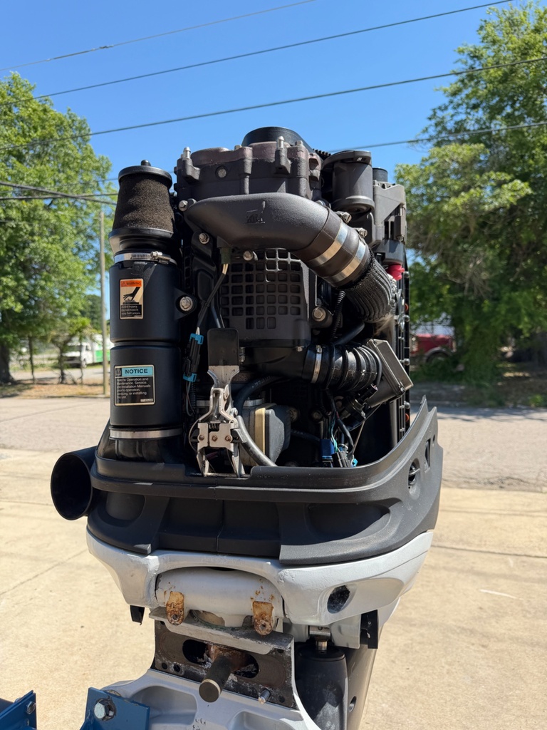 2005 Mercury Verado 225HP 4 Stroke Outboard Engine 25" Shaft - Repair