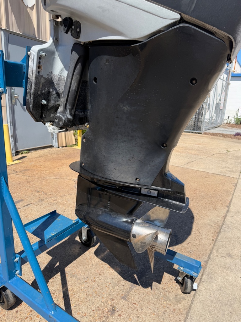 2005 Mercury Verado 225HP 4 Stroke Outboard Engine 25" Shaft - Repair