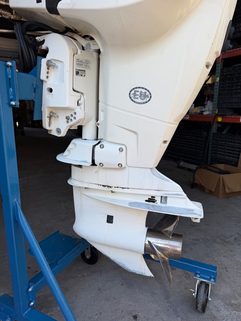 2007 Evinrude Etec 200HP 2 Stroke Outboard Engine - 25" Shaft - 267 Hours