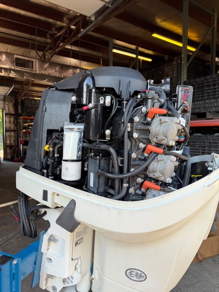 2007 Evinrude Etec 200HP 2 Stroke Outboard Engine - 25" Shaft - 267 Hours