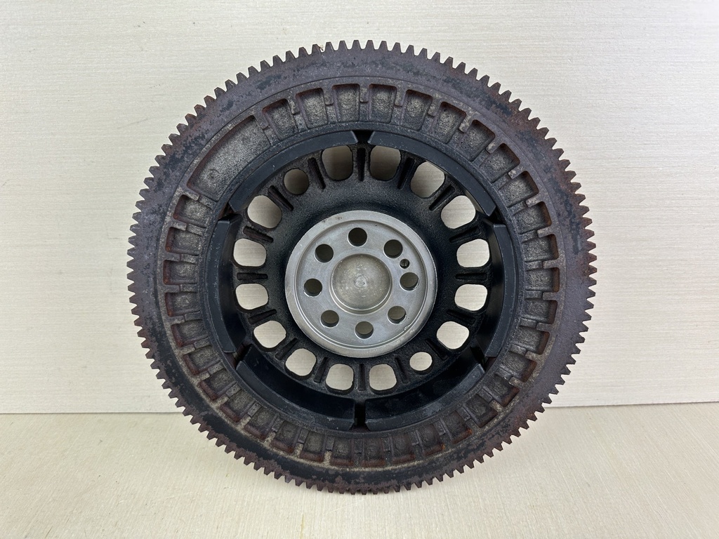 2014 Suzuki 150HP DF150 4 Stroke Outboard Engine Flywheel Assembly 32102-96J02