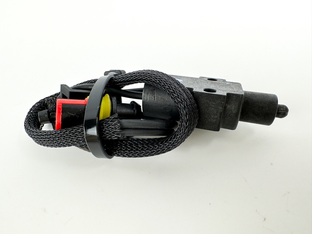 2006 Evinrude 60 HP 2 Stroke Outboard Neutral Switch 0586780 OEM