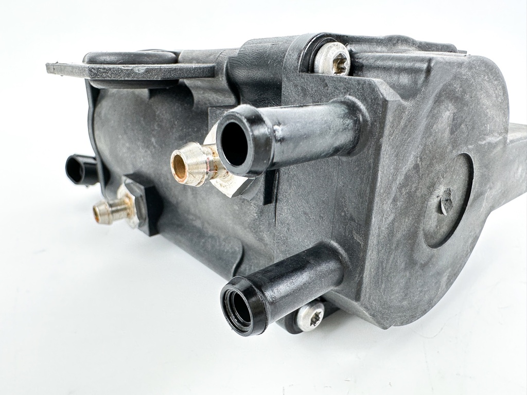 2006 Evinrude 60 HP 2 Stroke Outboard Vapor Separator Tank VST 5010818 OEM