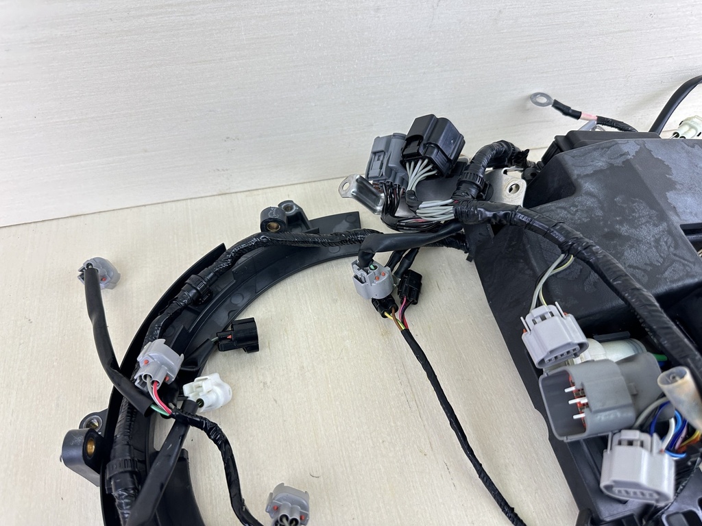 2006 Suzuki 150HP 4 Stroke Outboard Engine Wire Harness Assembly 36610-96J00