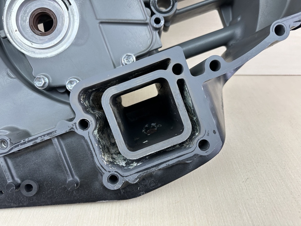 2006 Suzuki 150HP 4 Stroke Outboard Engine Holder Assembly 51111-96J00-0EP