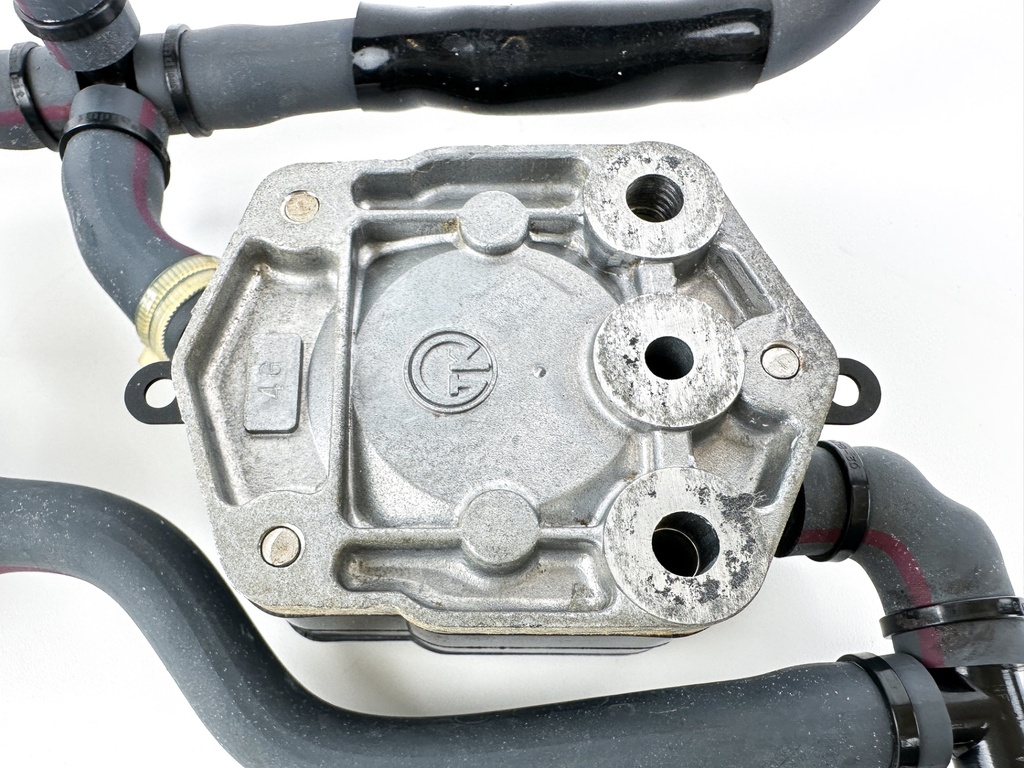 2005 Yamaha 150 HP 2 Stroke Outboard Fuel Pump 6E5-24410-03-00 OEM
