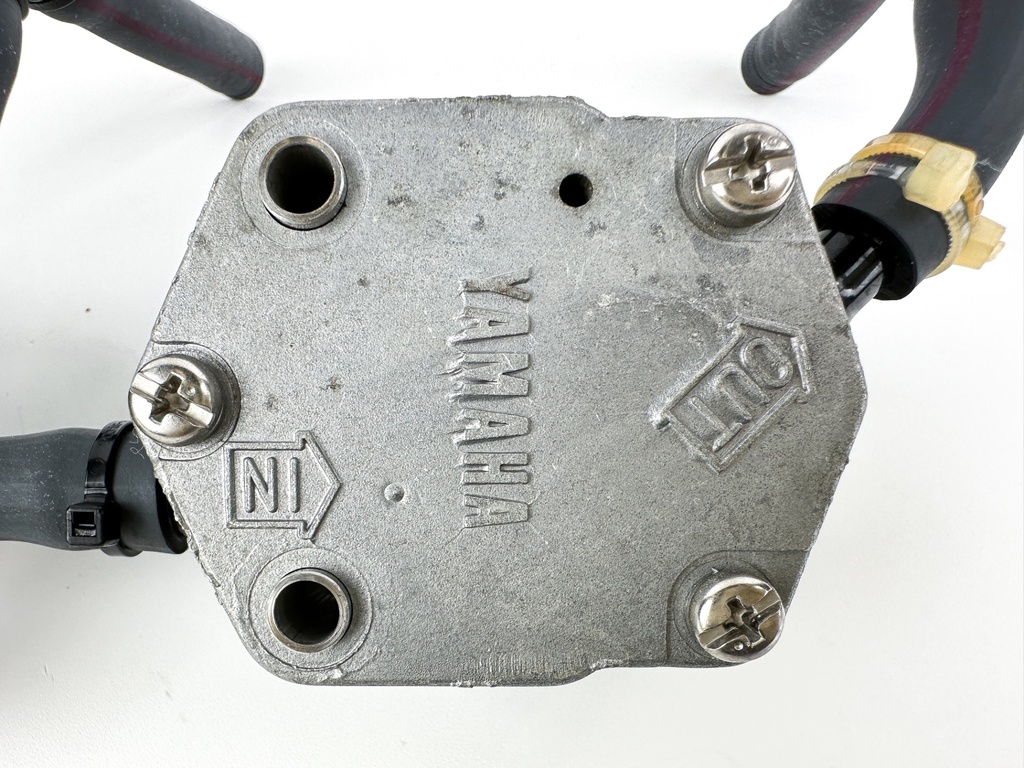 2005 Yamaha 150 HP 2 Stroke Outboard Fuel Pump 6E5-24410-03-00 OEM