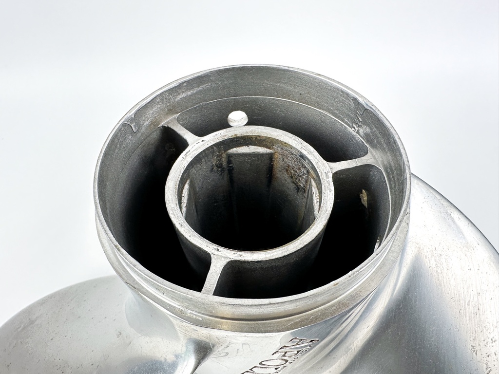 Michigan Wheel Apollo 3 Blade Stainless Steel Prop Propeller 15 1/2" X 17P RH