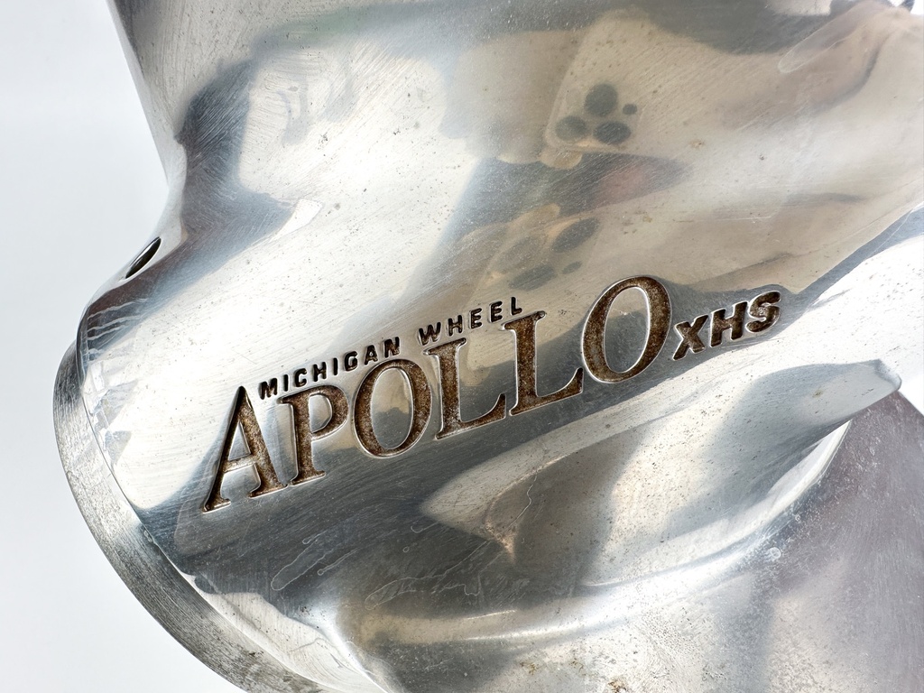 Michigan Wheel Apollo 3 Blade Stainless Steel Prop Propeller 15 1/2" X 17P RH