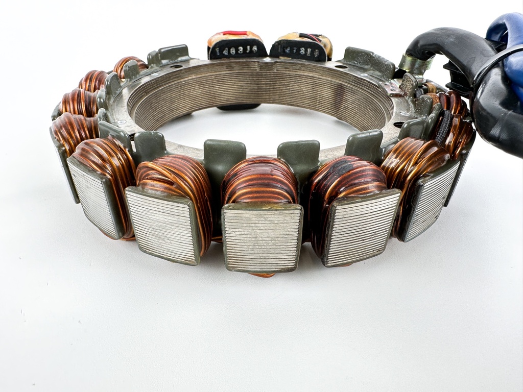 2004 Yamaha 150 HP 2 Stroke Outboard Stator Assembly 6R3-85510-00-00 Tested