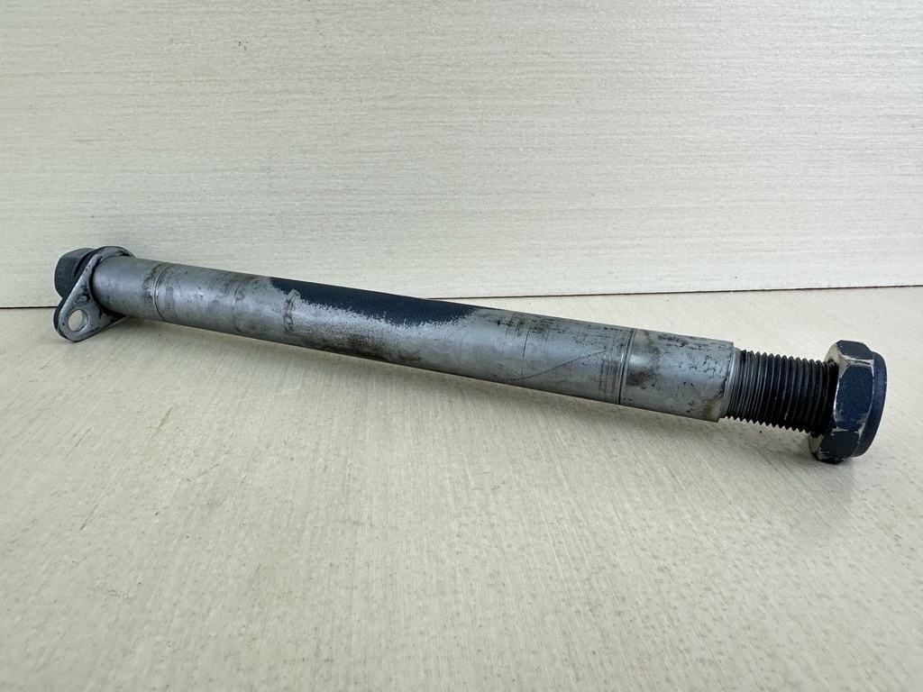 2003 Yamaha 80HP 4 Stroke Outboard Clamp Bracket Bolt Tilt Tube 64E-43131-01-00