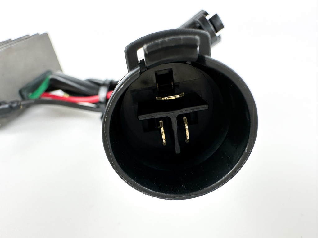 2004 Yamaha 150 HP 2 Stroke Outboard Rectifier & Regulator 6R3-81960-10-00 OEM
