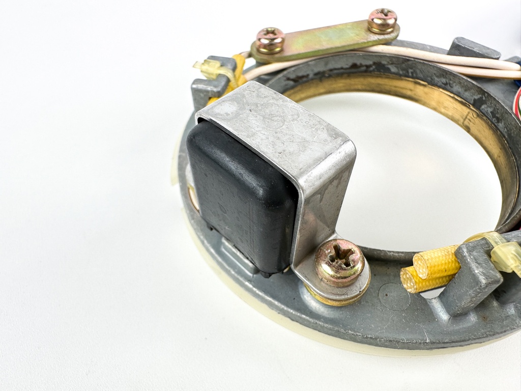 2004 Yamaha 150 HP 2 Stroke Outboard Coil Pulser 64D-85580-00-00 Tested