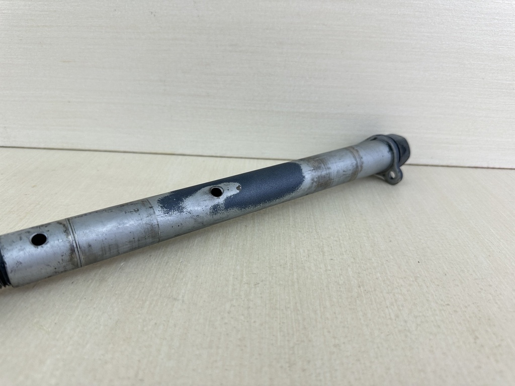 2003 Yamaha 80HP 4 Stroke Outboard Clamp Bracket Bolt Tilt Tube 64E-43131-01-00