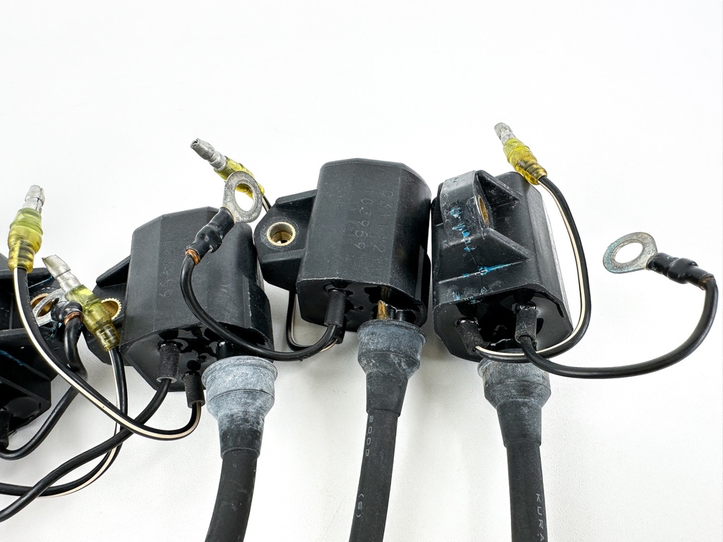2004 Yamaha 150 HP 2 Stroke Outboard Ignition Coil Set 6E3-82370-21-00 Tested