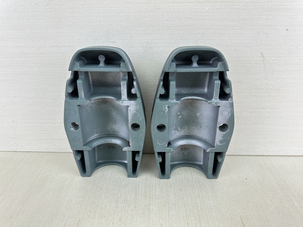 2003 Yamaha 80HP 4 Stroke Outboard Lower Motor Mount Cover Set 67F-44553-00-8D