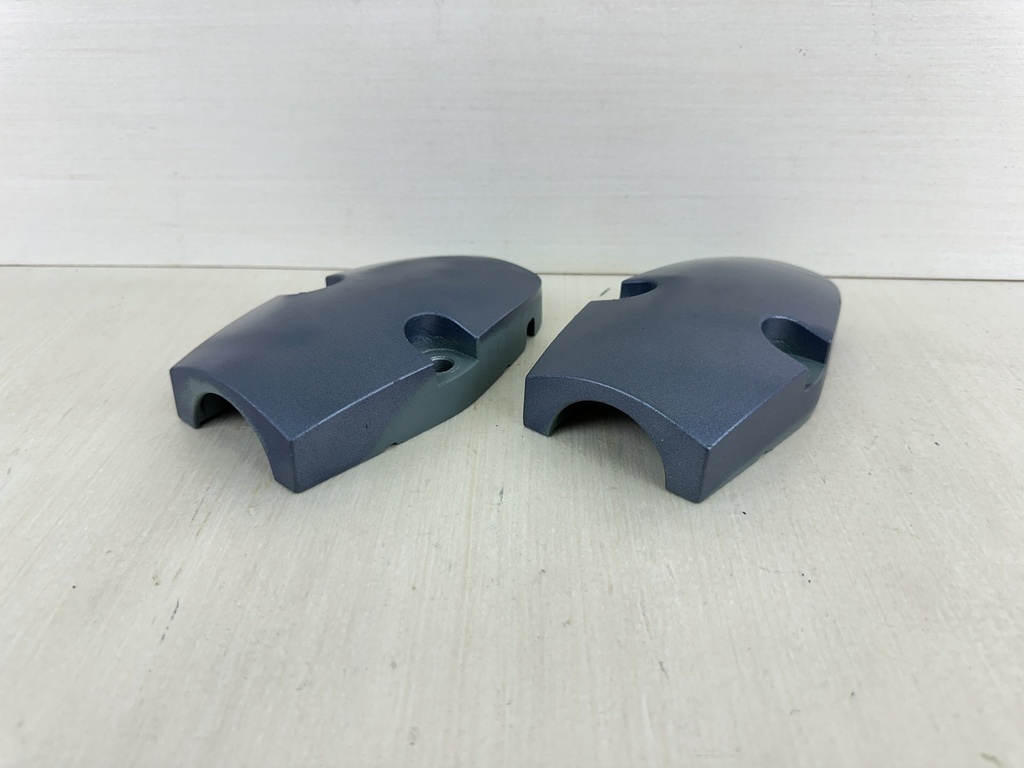 2003 Yamaha 80HP 4 Stroke Outboard Lower Motor Mount Cover Set 67F-44553-00-8D