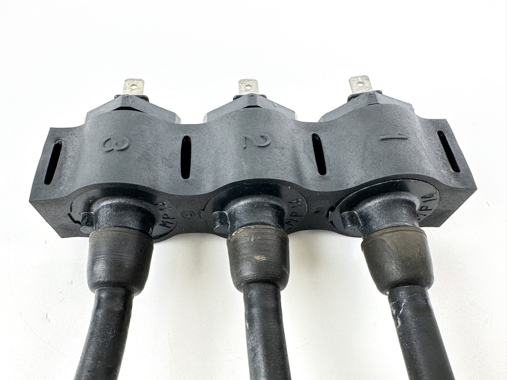 2002 Honda 50 HP 4 Stroke Outboard Ignition Coil Set 30511-ZV5-003 OEM