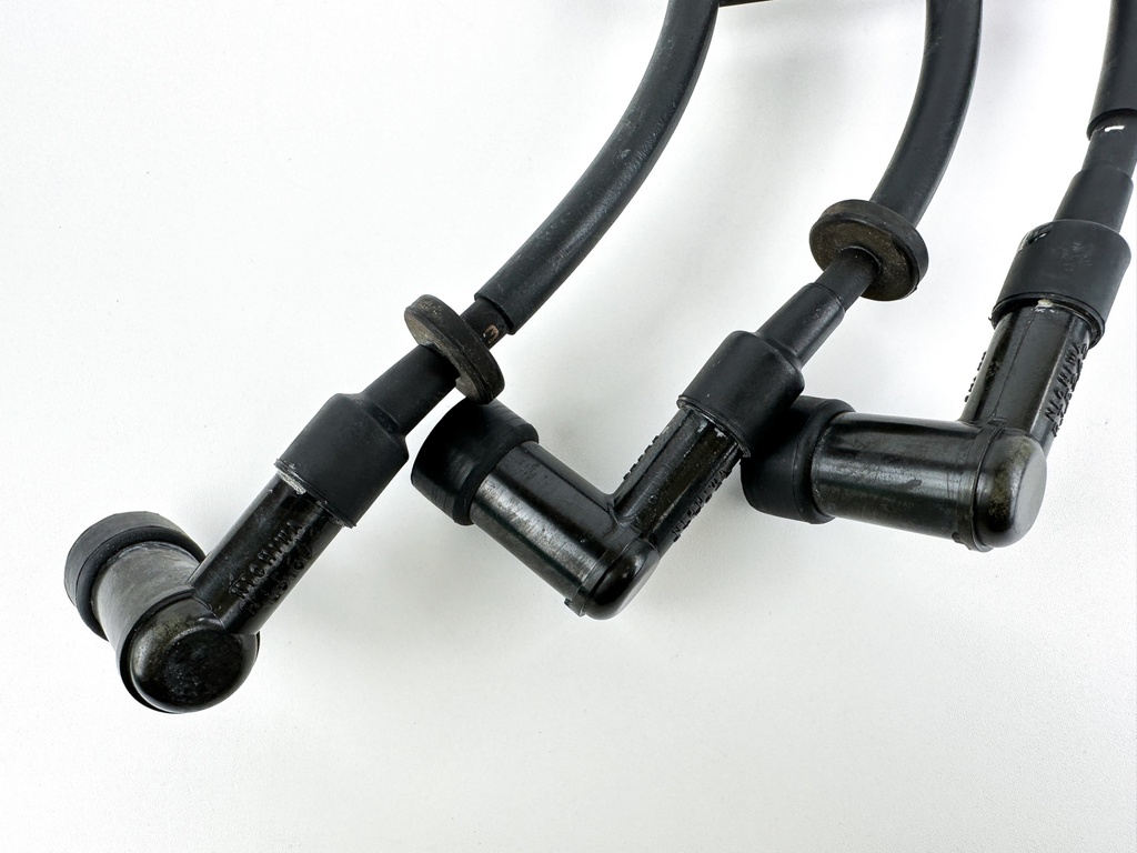 2002 Honda 50 HP 4 Stroke Outboard Ignition Coil Set 30511-ZV5-003 OEM