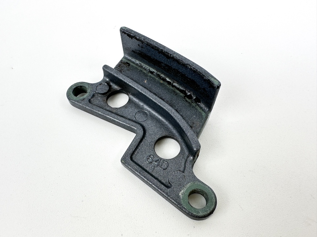 2005 Yamaha 150 HP 2 Stroke Outboard Cable Cover Plate 64D-42738-00-5B OEM
