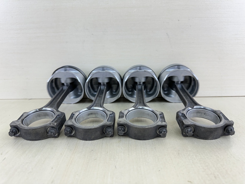 2003 Yamaha 80HP 4 Stroke Outboard Piston & Connecting Rod Set 6D8-W1164-00-00