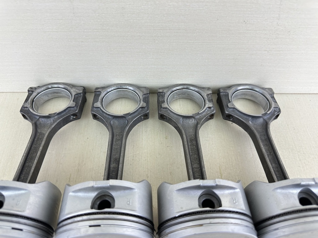 2003 Yamaha 80HP 4 Stroke Outboard Piston & Connecting Rod Set 6D8-W1164-00-00