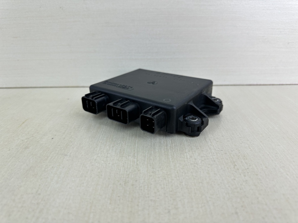 2003 Yamaha 80HP 4 Stroke Outboard ECU CDI Unit Assembly 67F-85540-03-00