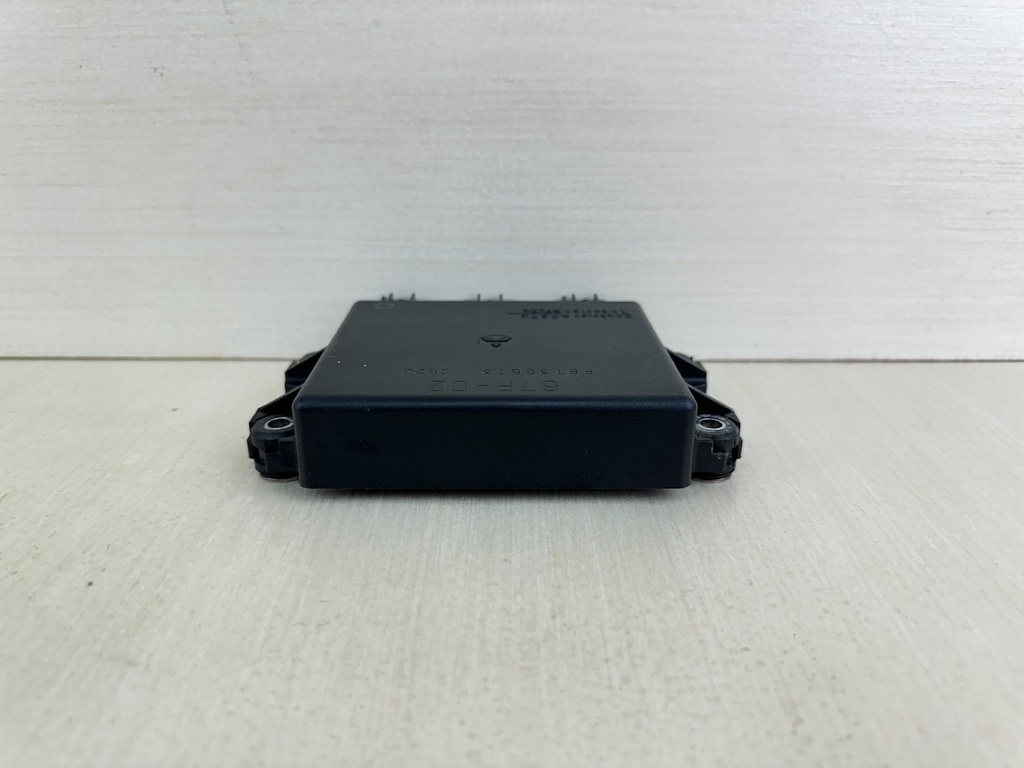 2003 Yamaha 80HP 4 Stroke Outboard ECU CDI Unit Assembly 67F-85540-03-00