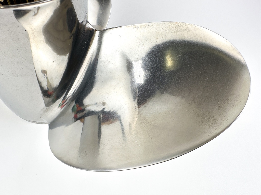 Yamaha Talon SS Outboard Propeller Prop 13 1/8 x 18P Standard RH New