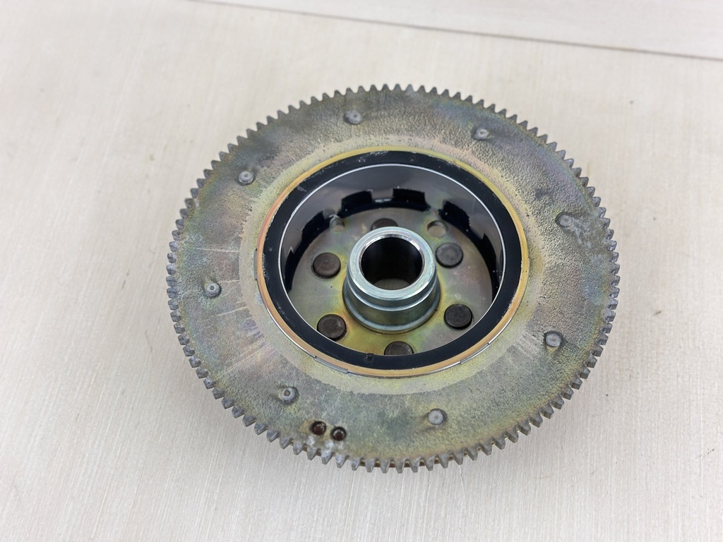 2003 Yamaha 80HP 4 Stroke Outboard Flywheel Rotor Assembly 67F-85550-01-00