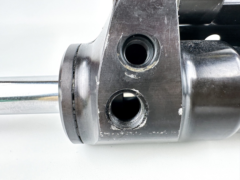 SeaStar Front Mount Outboard Hydraulic Steering Cylinder Assembly HC5358