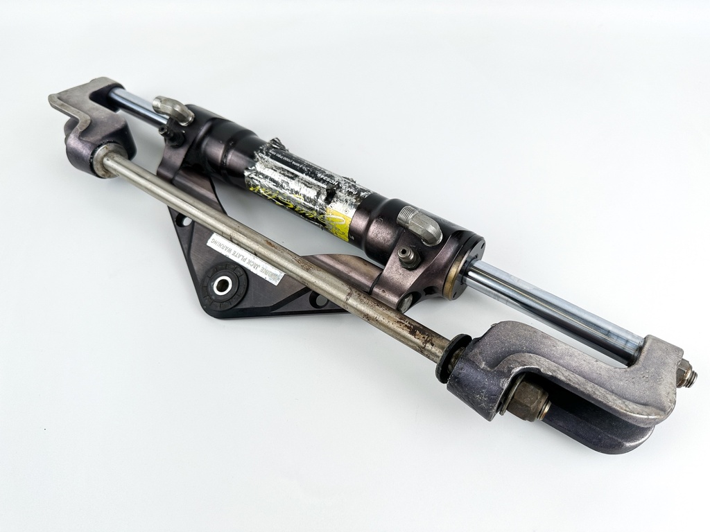 SeaStar Front Mount Outboard Hydraulic Steering Cylinder Assembly Ram HC5345
