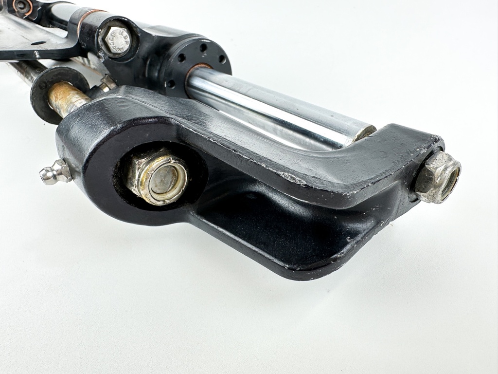 Seastar HC5345-3 Front Mount Pivoting Outboard Hydraulic Steering Cylinder