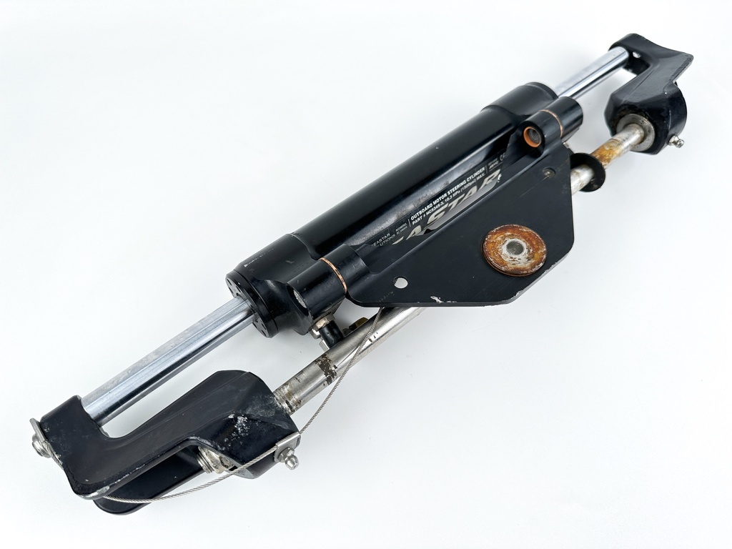 Seastar HC5345-3 Front Mount Pivoting Outboard Hydraulic Steering Cylinder