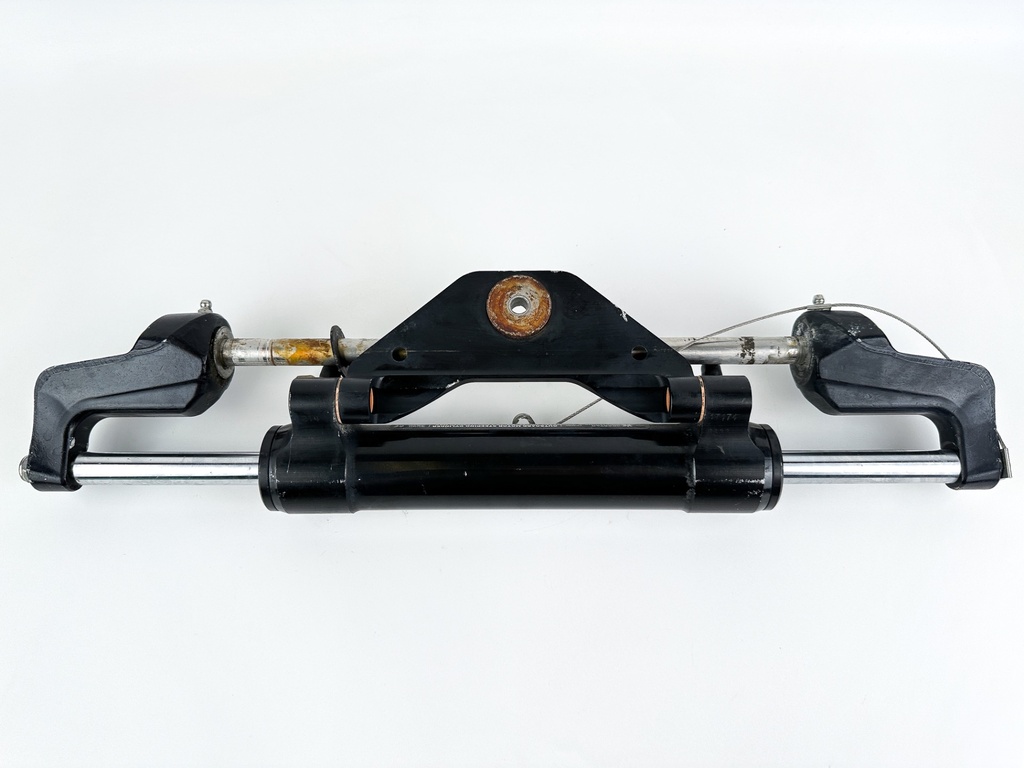 Seastar HC5345-3 Front Mount Pivoting Outboard Hydraulic Steering Cylinder