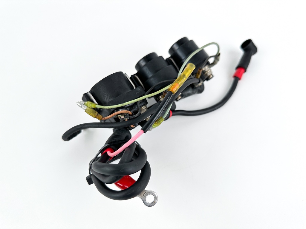 2005 Yamaha 150 HP 2 Stroke Outboard Trim Tilt Relay 6E5-81950-00-00 OEM