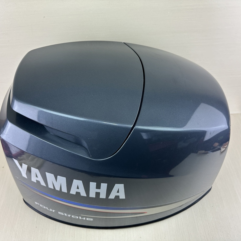 2003 Yamaha 80HP 4 Stroke Outboard Top Cover Cowling Assembly 67G-42610-10-4D