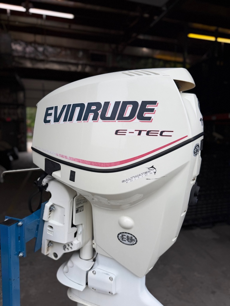 2007 Evinrude Etec 115HP 2 Stroke Outboard Engine W/ 25” Shaft - 242 Hours