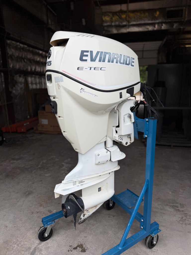 2007 Evinrude Etec 115HP 2 Stroke Outboard Engine W/ 25” Shaft - 242 Hours