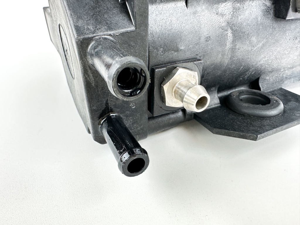 2014 Evinrude 200 HP 2 Stroke Outboard Vapor Separator Tank VST 5006063 OEM