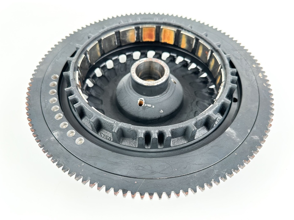 2014 Evinrude 200 HP 2 Stroke Outboard Flywheel 0586966 OEM