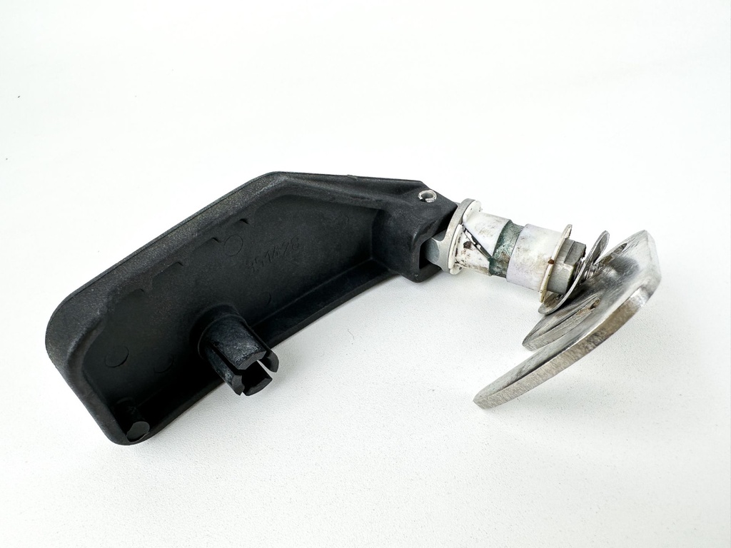 2014 Evinrude 200 HP 2 Stroke Outboard Front Latch Handle 5005709 OEM