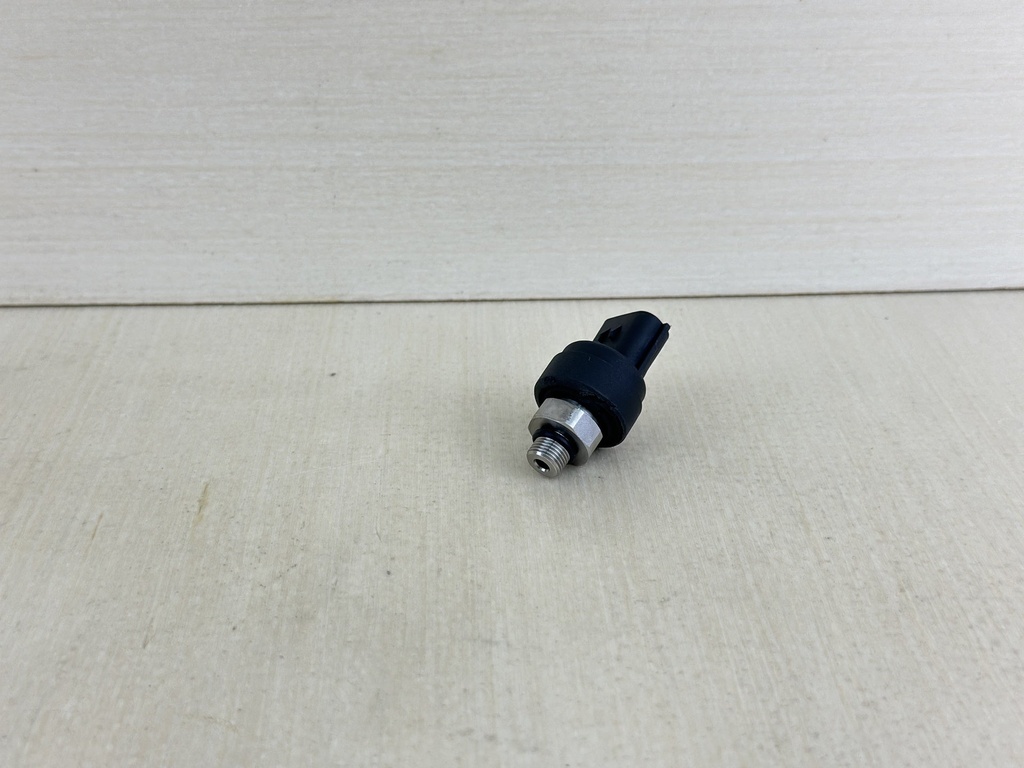 2006 Yamaha 150HP 4 Stroke Outboard Oil Pressure Sender 6AW-83651-00-00