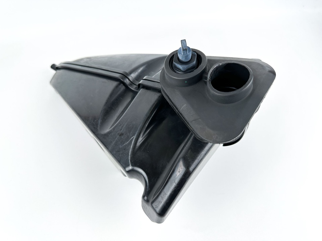 2014 Evinrude 200 HP 2 Stroke Outboard Muffler 5005699 OEM