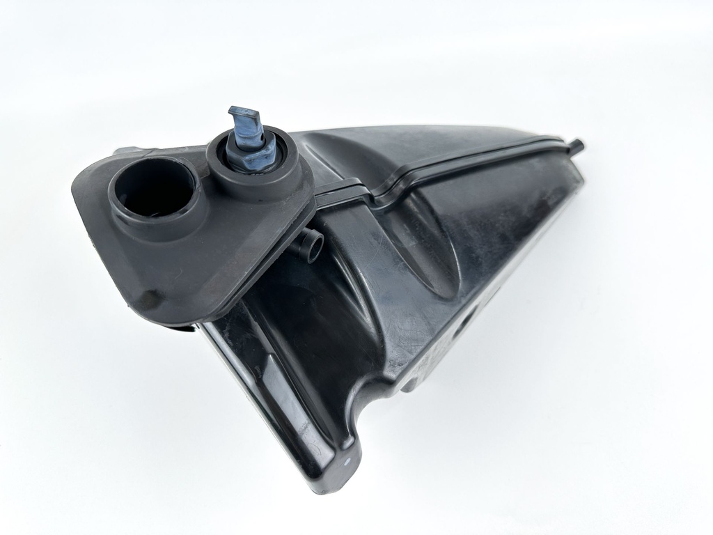 2014 Evinrude 200 HP 2 Stroke Outboard Muffler 5005699 OEM